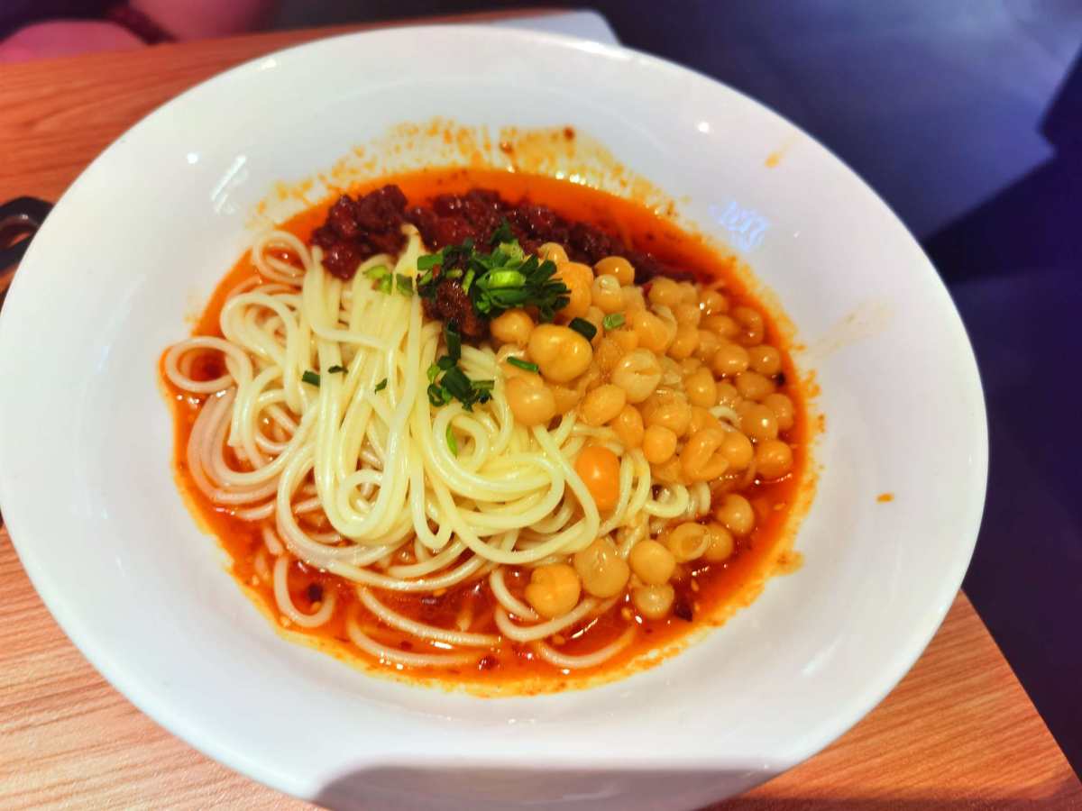 🍑前段时间去打卡了太二酸菜鱼，感觉酸菜鱼味道一般般，反被他