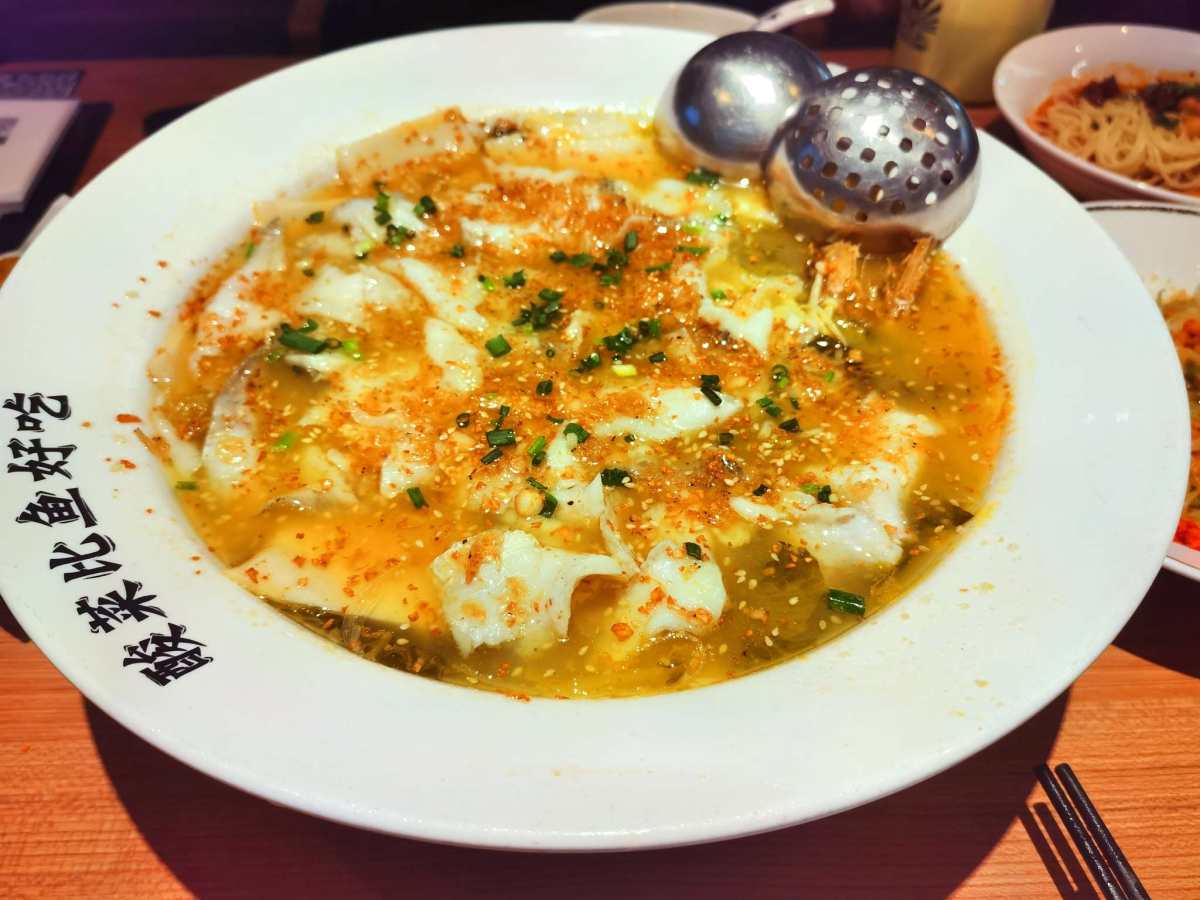 🍑前段时间去打卡了太二酸菜鱼，感觉酸菜鱼味道一般般，反被他