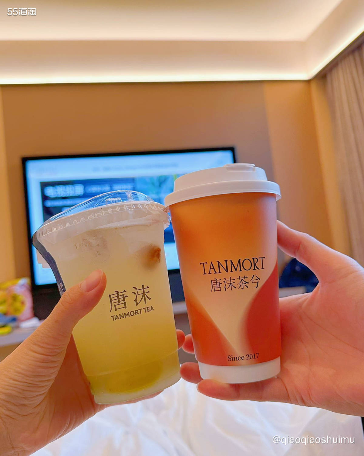 这几天在酒店里点了无数外卖，感觉送餐机器人专门在为我服务，一