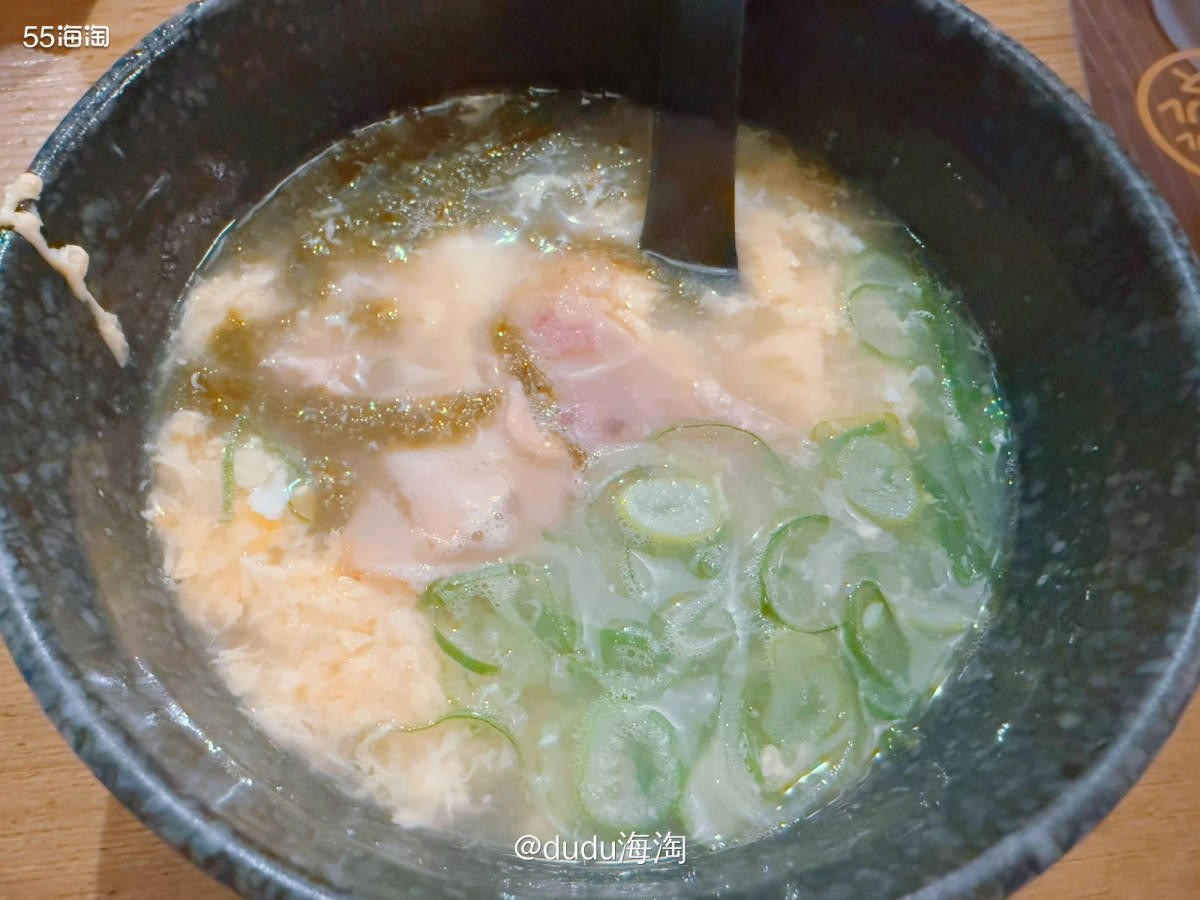 🍭来吃日本本土的烧鸟啦！除了炸鸡几乎不吃鸡肉的我和队友，竟