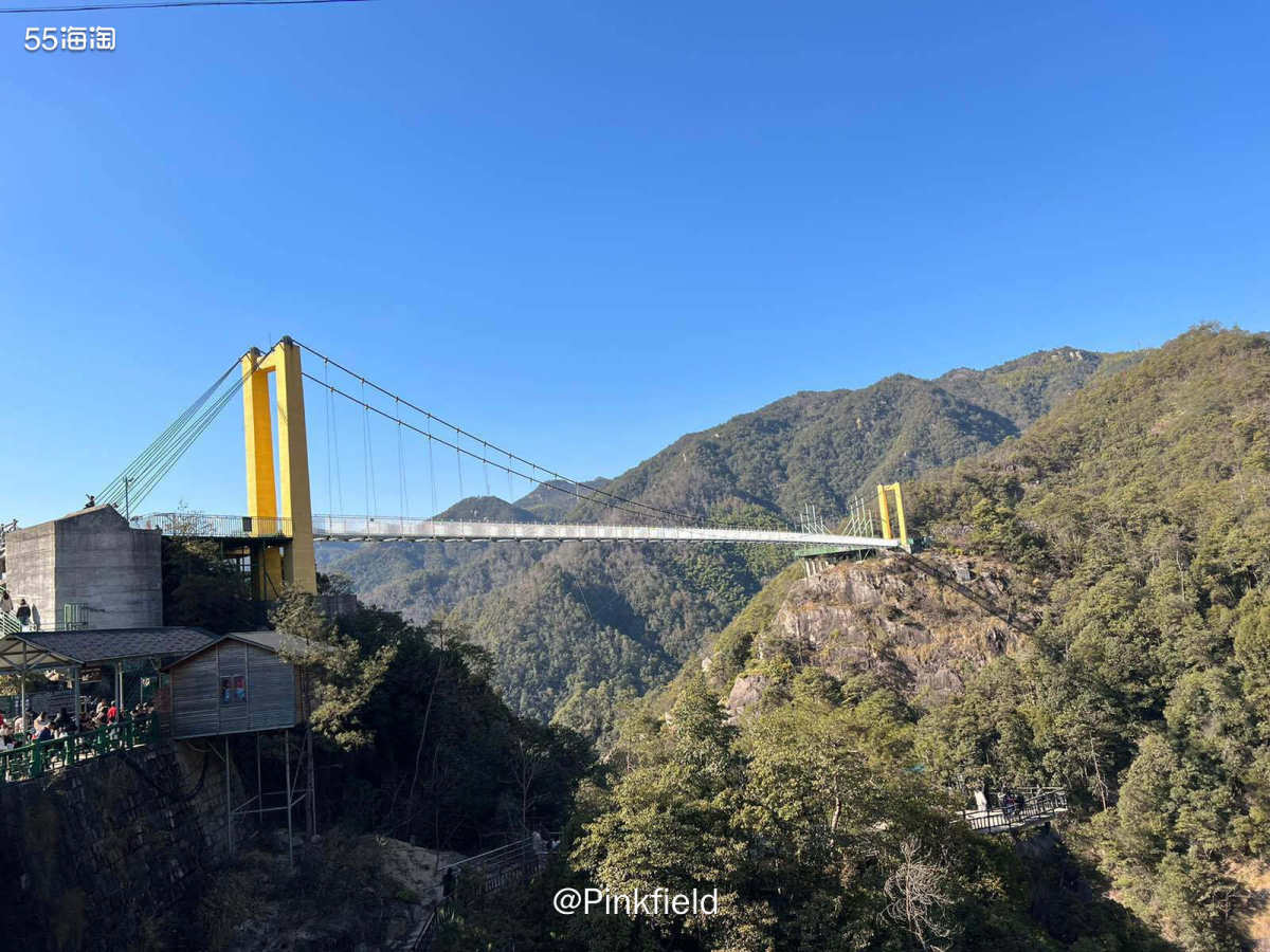 ⛰️大年初一，跟几个姐姐一起带娃去爬山了，按照以往惯例，这天