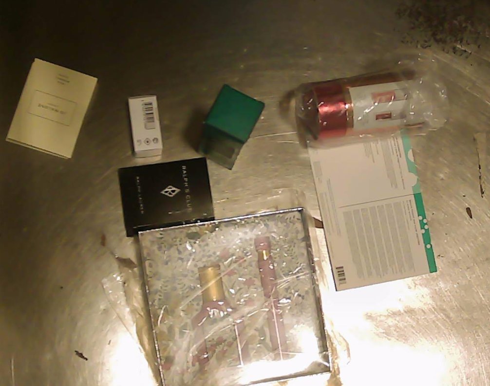 gucci香水礼盒，这个是61美金买的 我觉得挺划算的哦，里