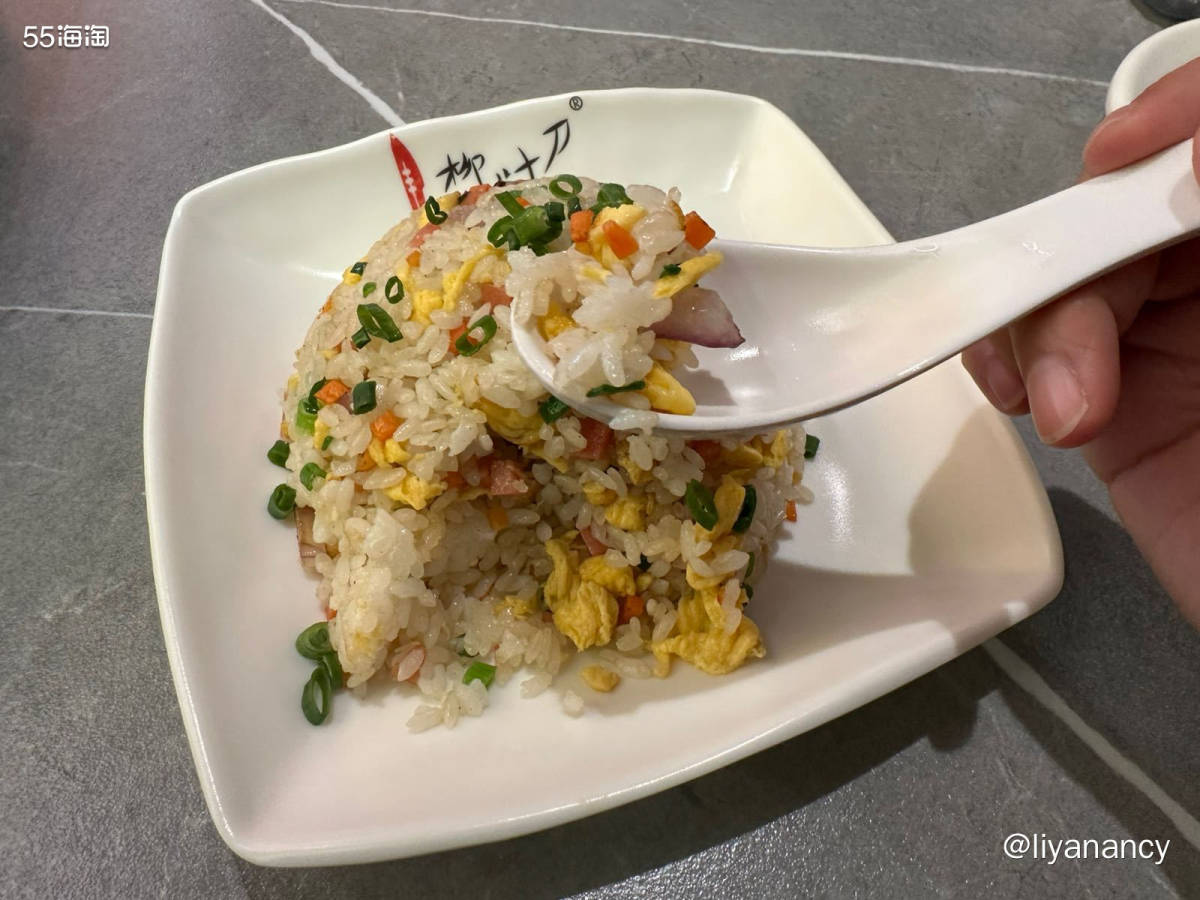公司楼下的冷面店，他家不仅有冷面还有石锅拌饭，很适合和同事一
