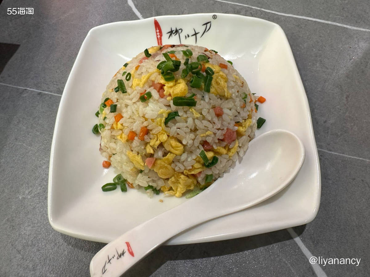 公司楼下的冷面店，他家不仅有冷面还有石锅拌饭，很适合和同事一