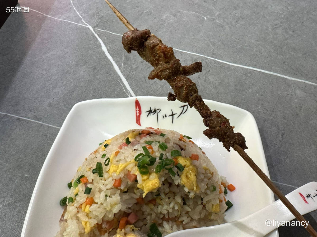 公司楼下的冷面店，他家不仅有冷面还有石锅拌饭，很适合和同事一