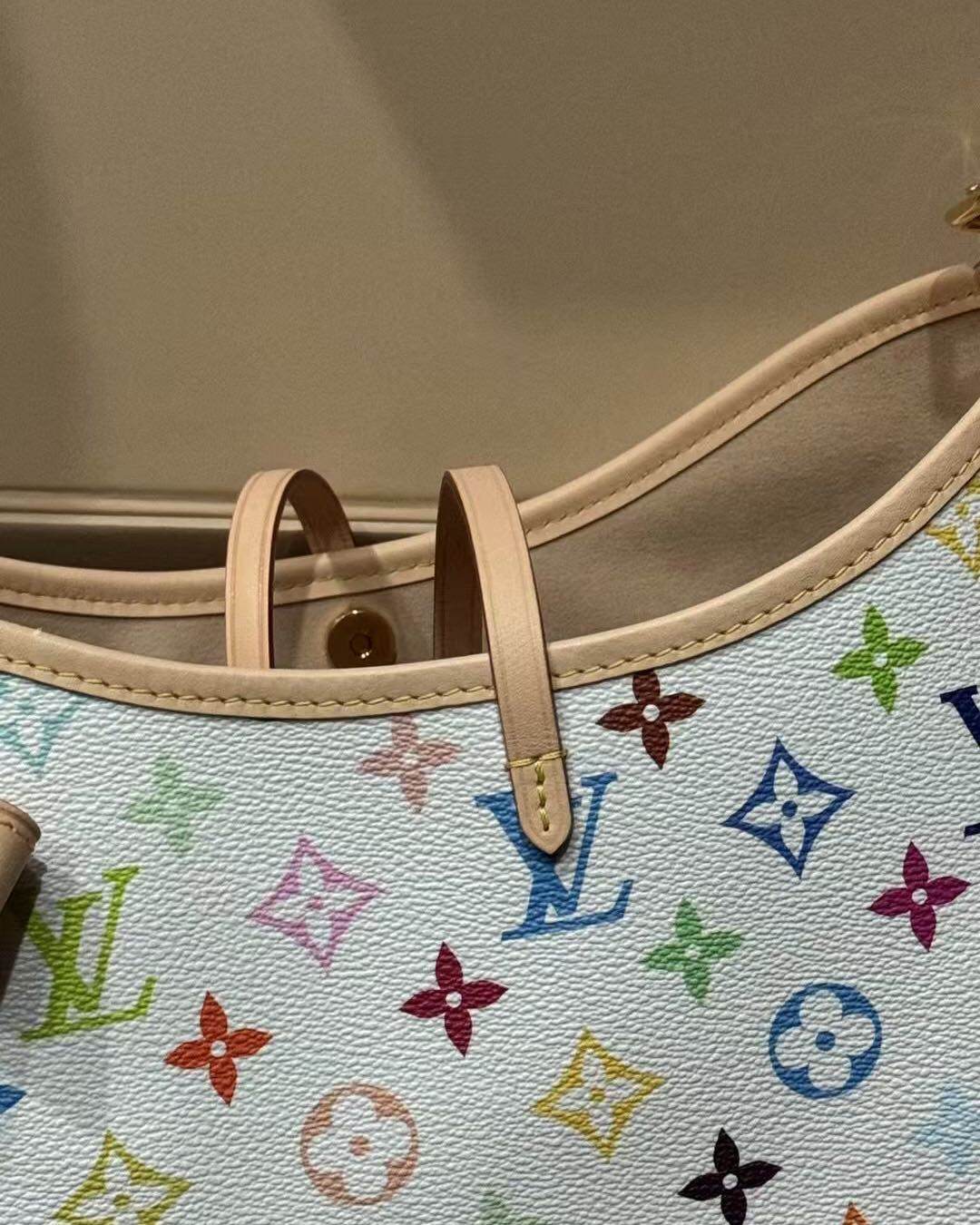 千禧顶流强势回归  20年前让希尔顿大**疯狂的白三彩又杀回