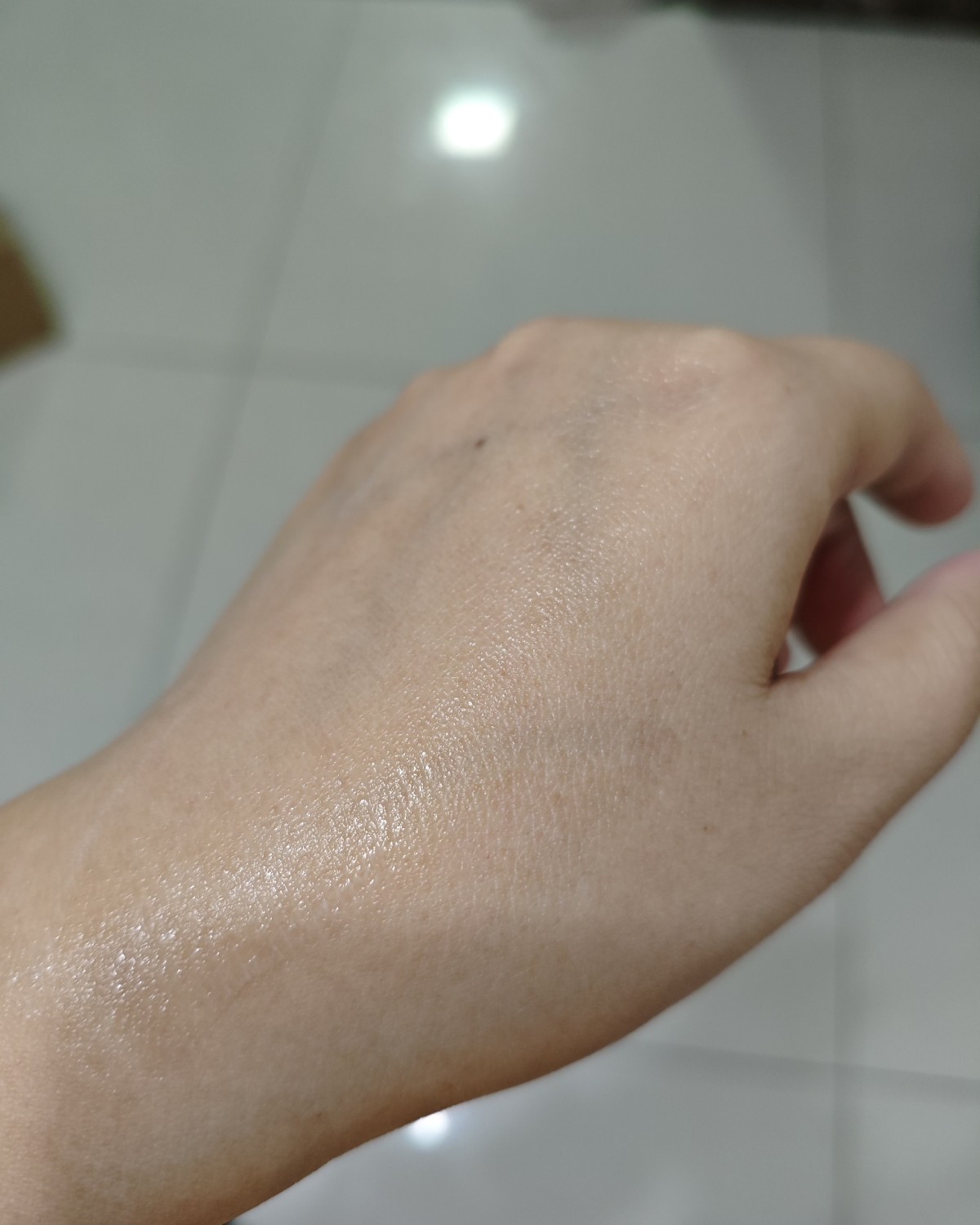 在护肤品上面我非常舍得花钱，即使不是大众品牌，只要口碑好的我