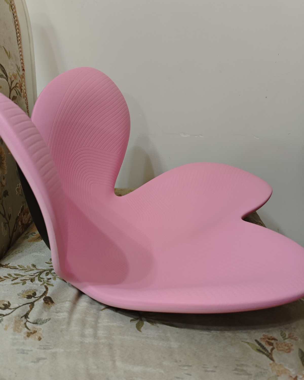 不要年纪大就变成弯腰驼背的小老太呀，我有点驼背习惯，最近38