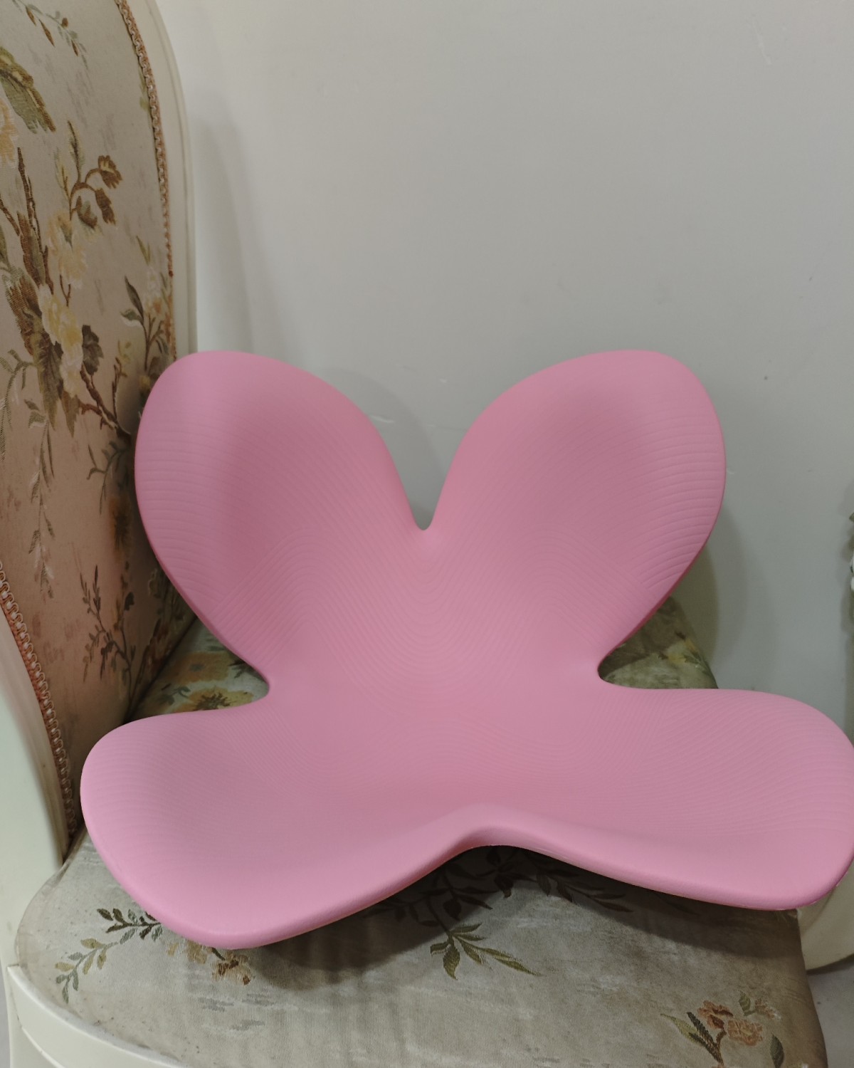 不要年纪大就变成弯腰驼背的小老太呀，我有点驼背习惯，最近38