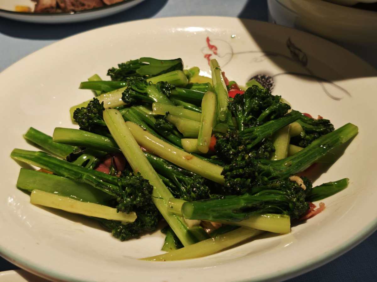 图一到图三，是自己在网上买的半成品，芋圆，鸡柳，炸牛奶块，芝