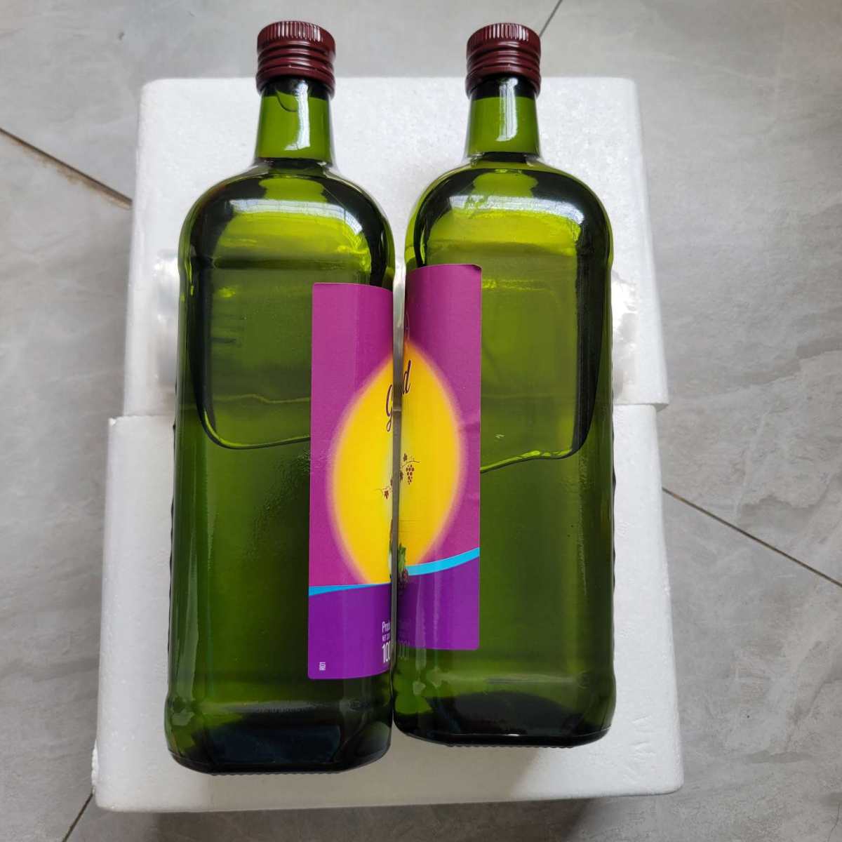 之前不知道葡萄还可以榨油，用作食用油。 好奇买来试试看，原产