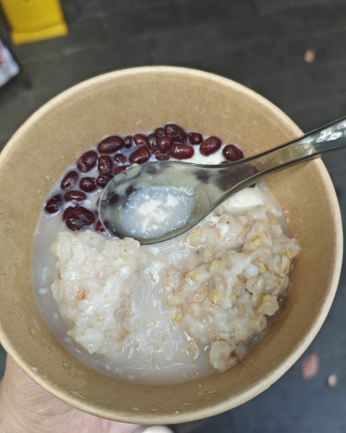 之前吃过一次洋湖附近的带杏干米粉店，觉得很不错，这次又来吃了