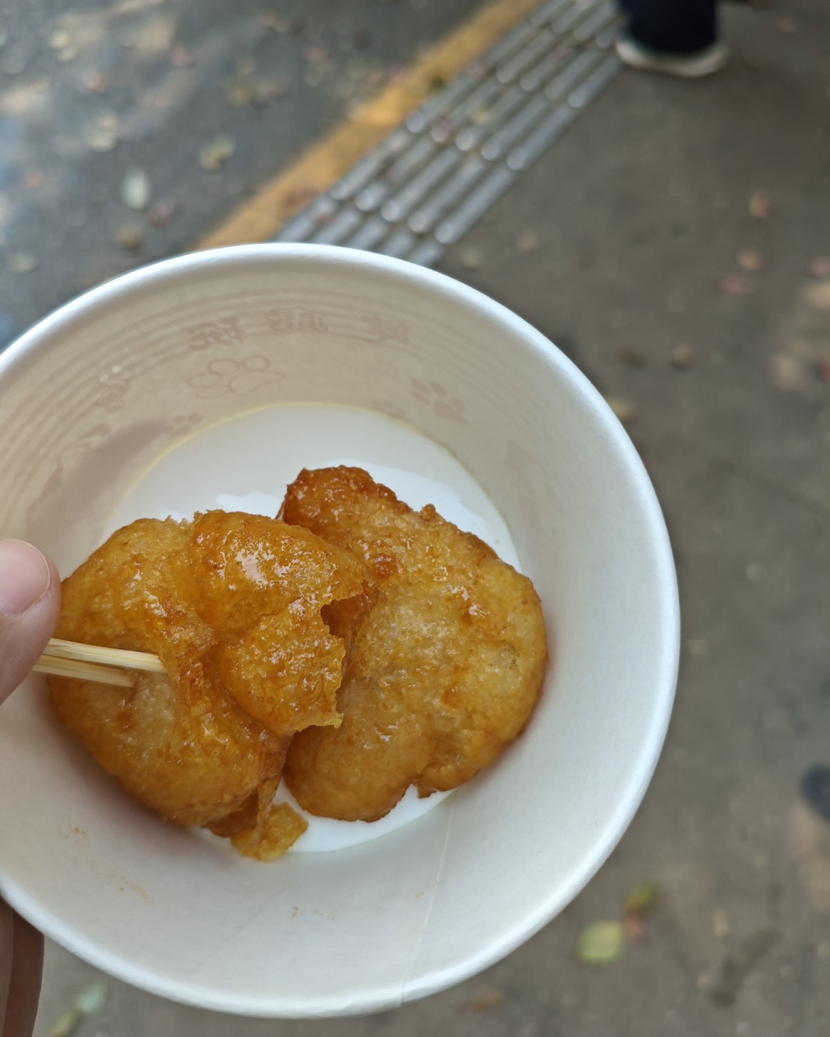 之前吃过一次洋湖附近的带杏干米粉店，觉得很不错，这次又来吃了