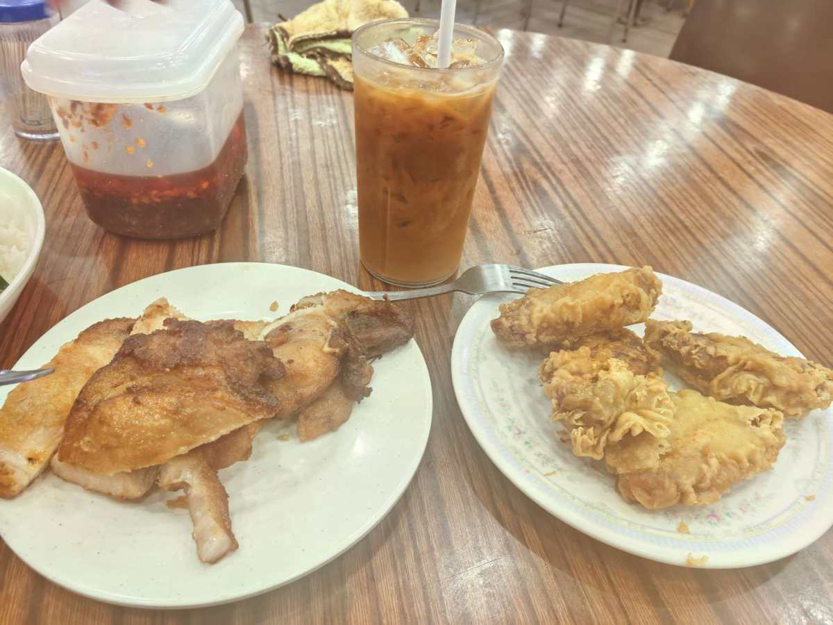 🍑香港第二天主要去了故宫博物馆，M+博物馆和香港大学，一路