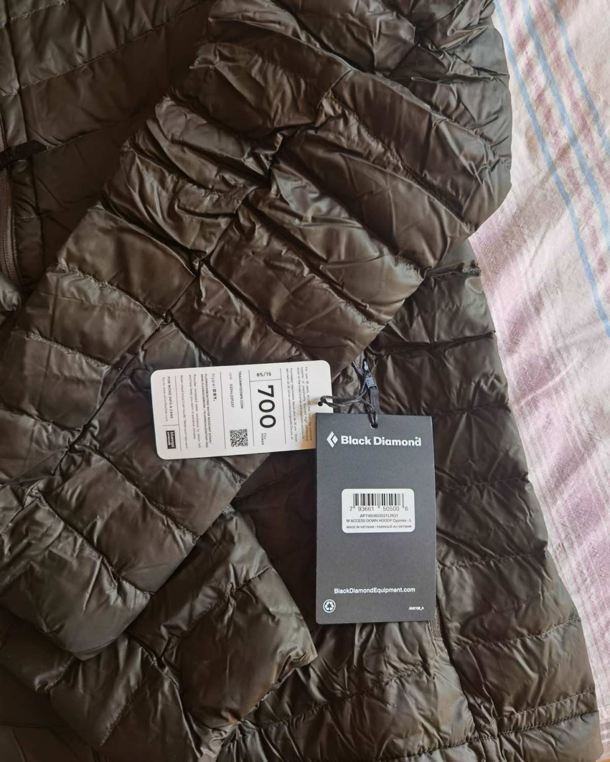 这件Black Diamond黑钻羽绒服购自加拿大折扣网站t