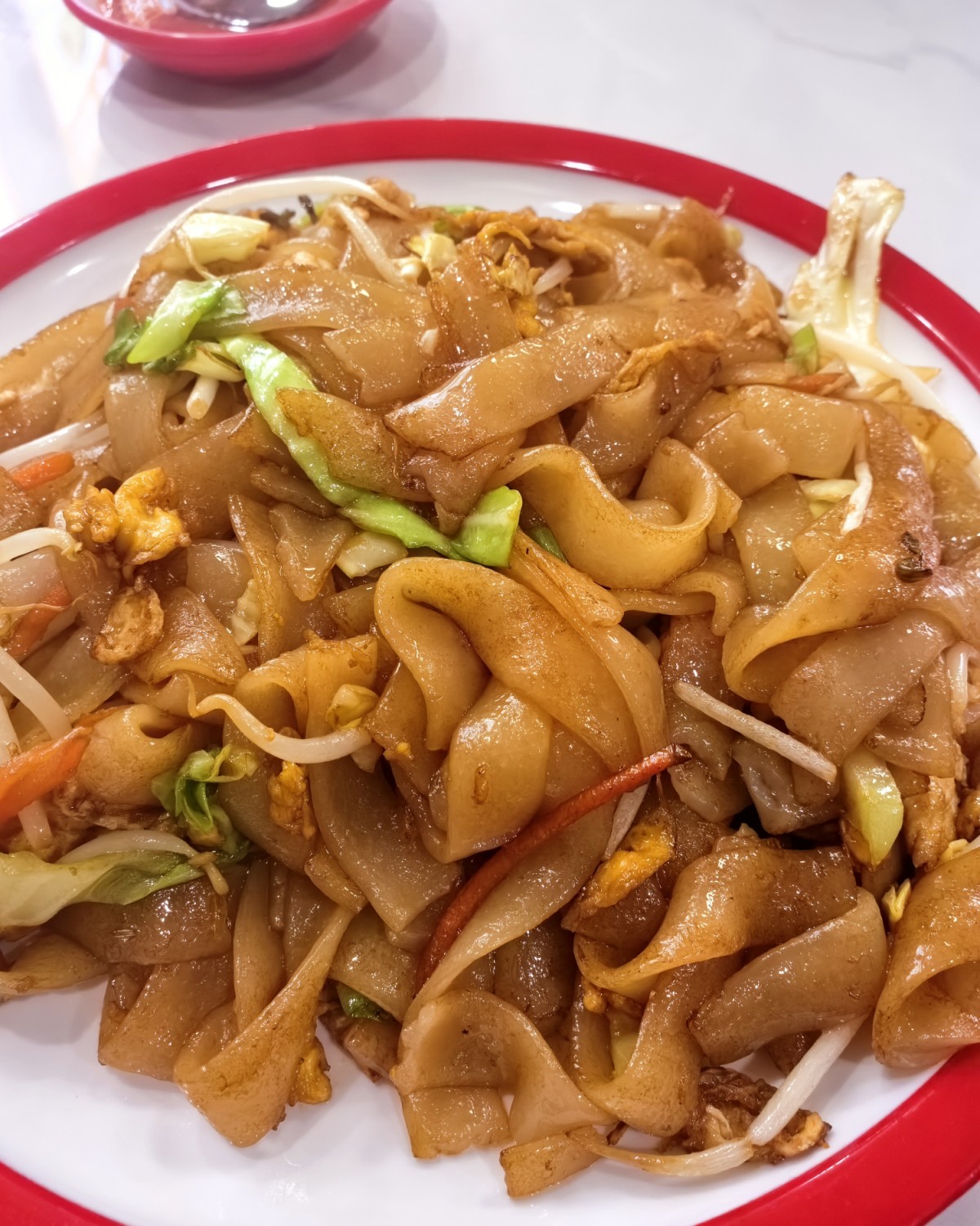 家人们，饭点到啦！ 今天来吃沙县小吃。 一眼就瞅中了这盘炒河