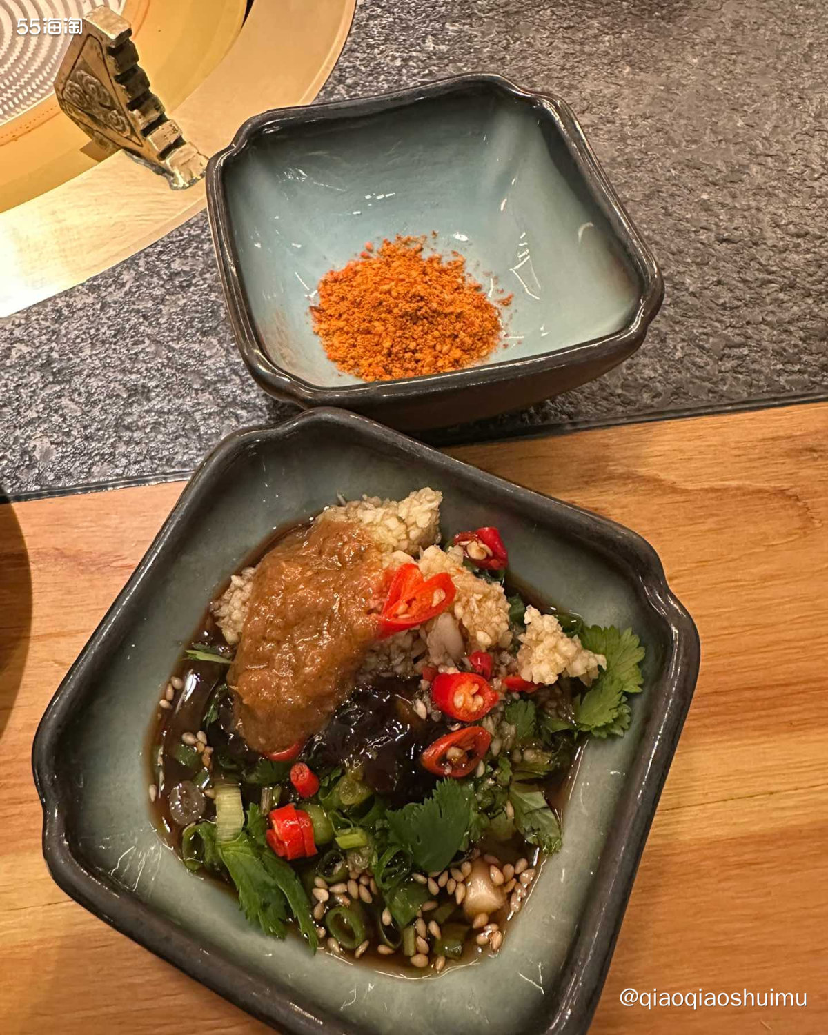 之前超级爱吃凑凑，尤其爱它的鸭血豆腐锅。本来家门口有两三家，