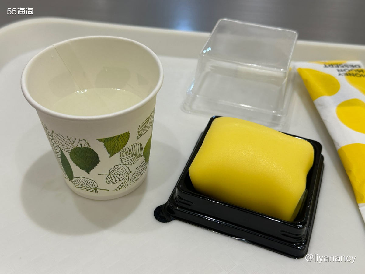 就像港剧一样， 开心不开心都要去吃面！油泼菠菜面，说是季节款