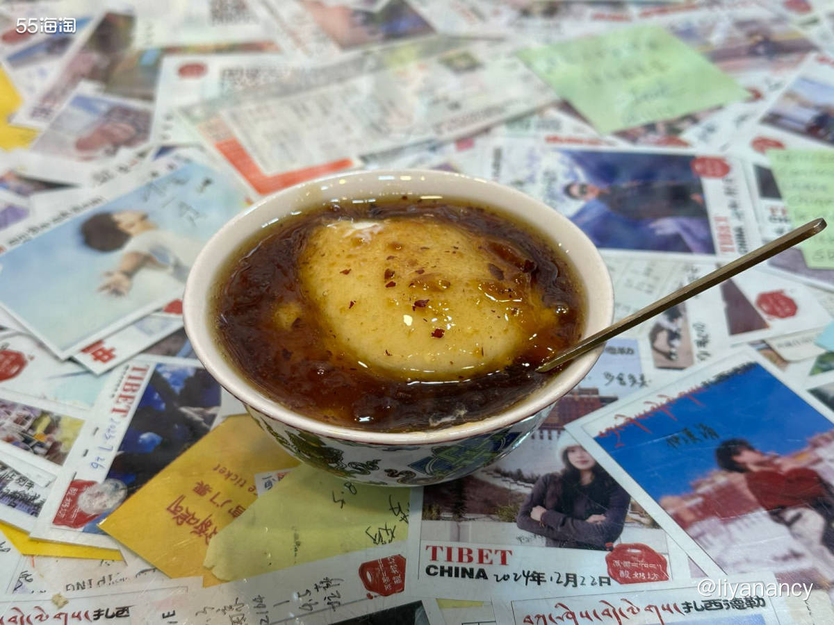 🍲去西藏旅游不能错过的牦牛肉火锅，选的特色的酸汤锅，西红柿