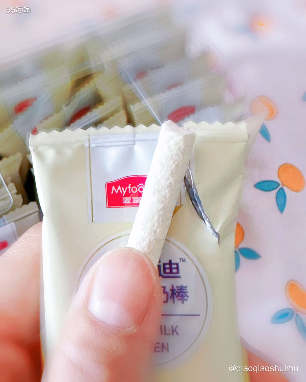 现在养猫讲究可太多了……不能吃人饭，要吃猫粮、吃鱼油、猫条，