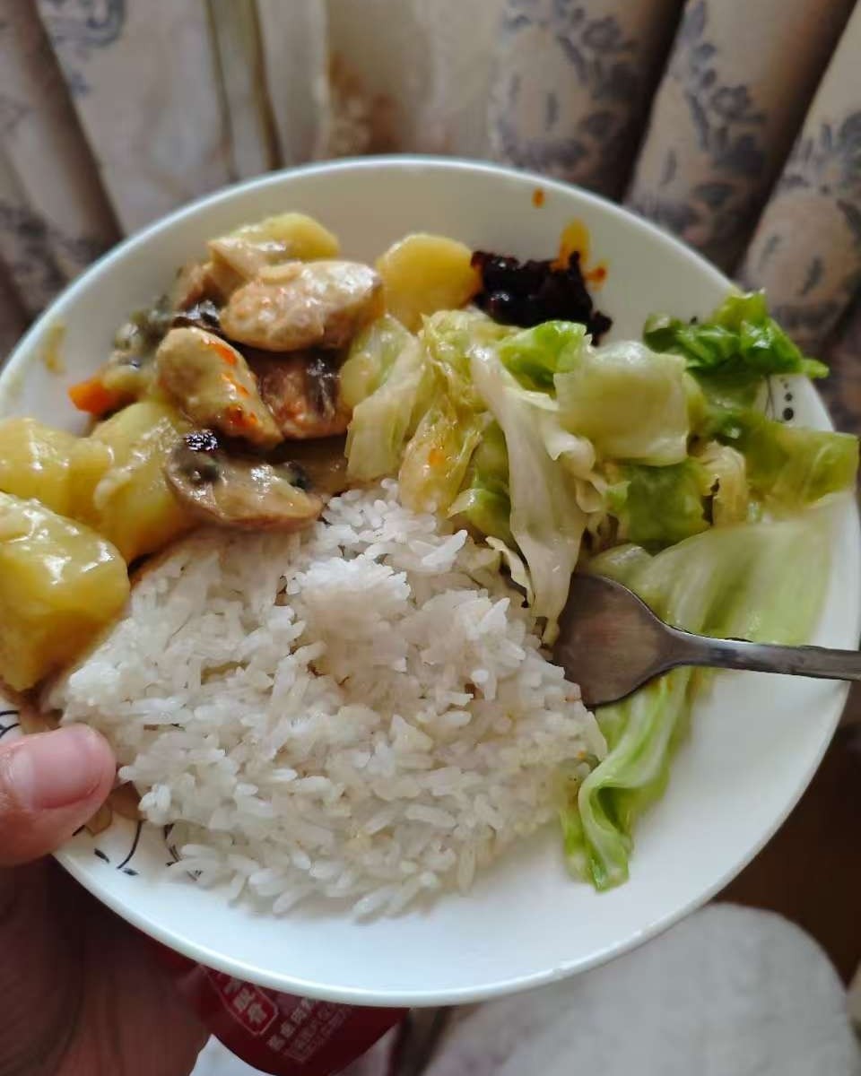 这个主题也太合适了吧，我刚好最近在减脂期间，可以分享一下心得