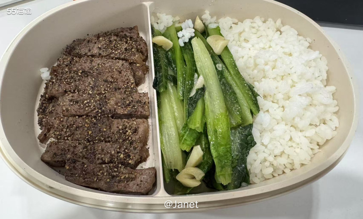 牛肉绝对是减脂期的“作弊食材”，每100g**牛肉≈23g优