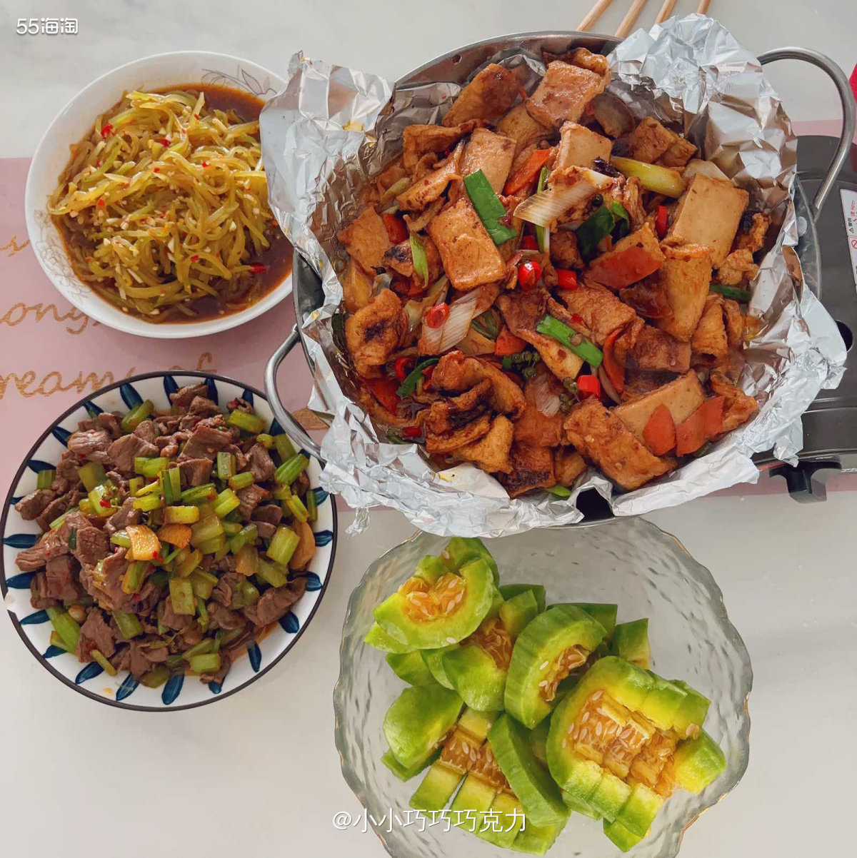 之前我自己做过一次干锅千页豆腐，但是感觉和妈妈做的还是差远了