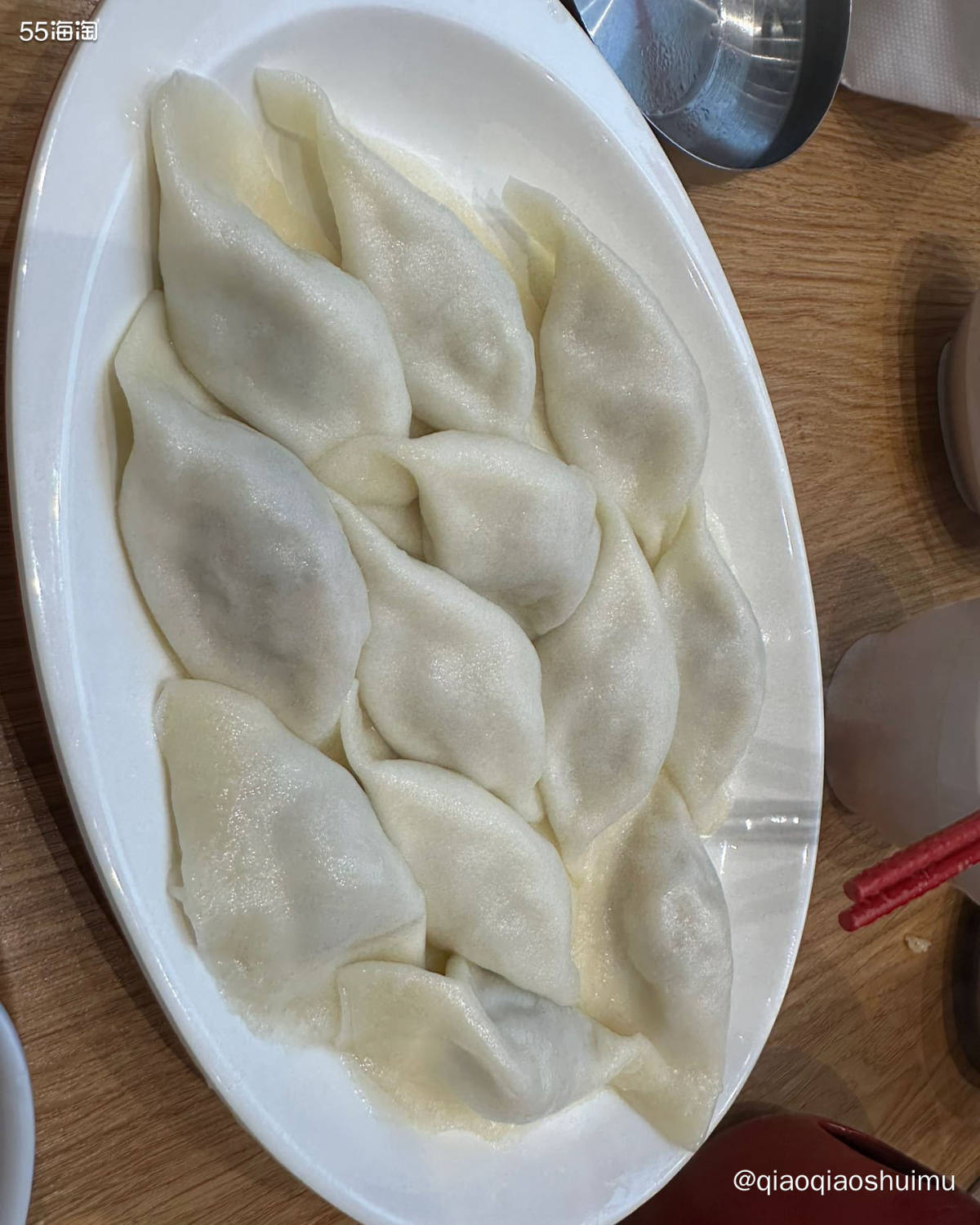 昨天带娃上完课已经晚上八点多了，午饭吃得晚也是有点饿了，跑去