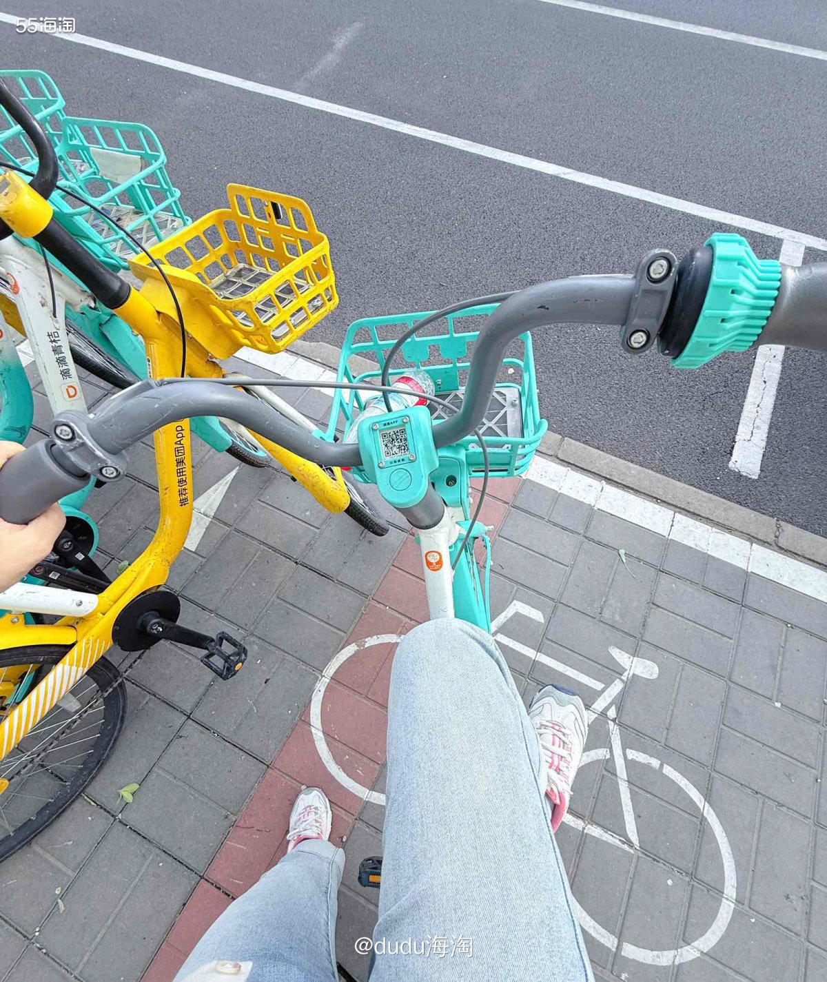 🌿中午打完球回来毫无工作的心思，就在工位看起来电视剧，这看