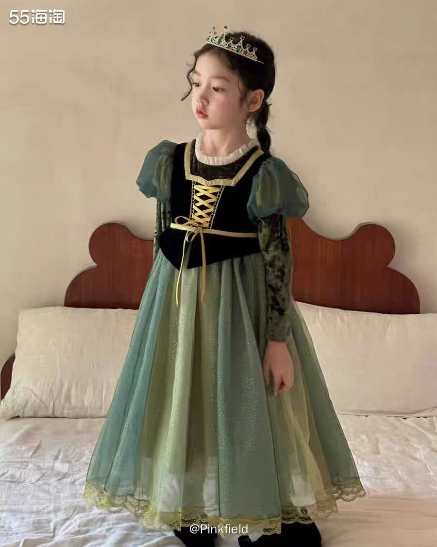 👑这是上周淘宝活动快结束时买的迪士尼儿童公主裙，为了玩的时