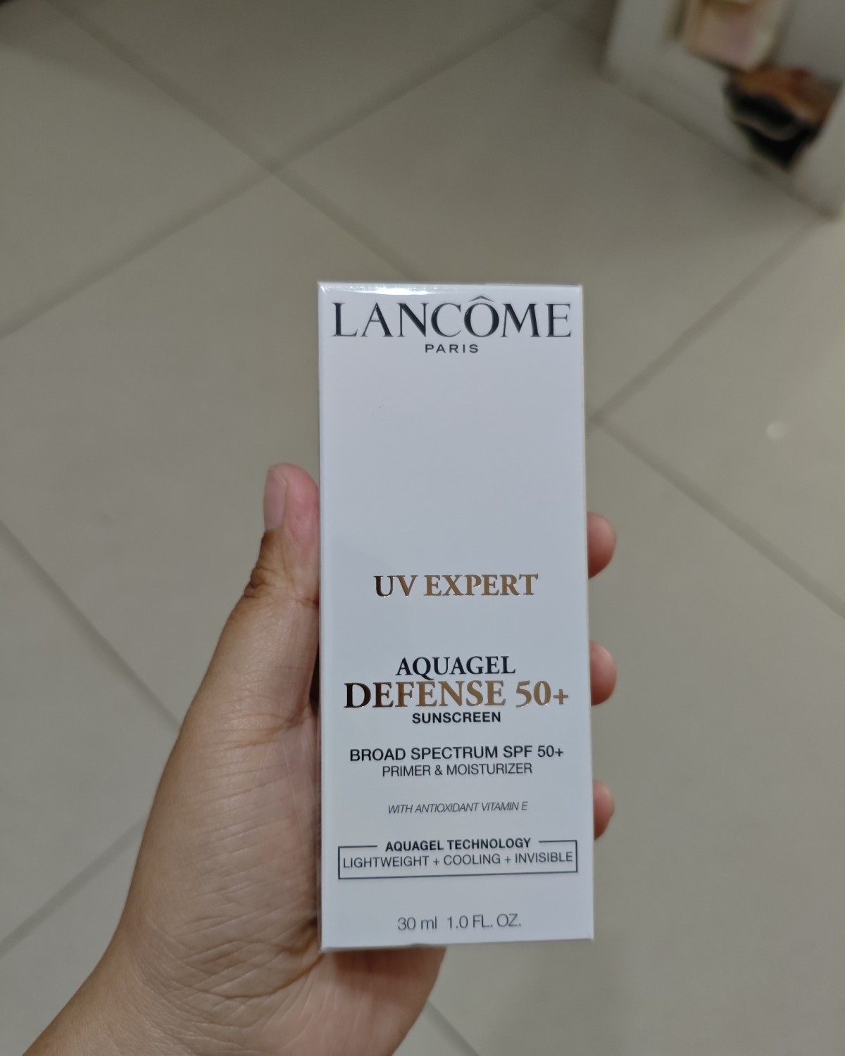 有段时间丝芙兰有5折活动，我就买了些东西，昨天收到了一箱！ 