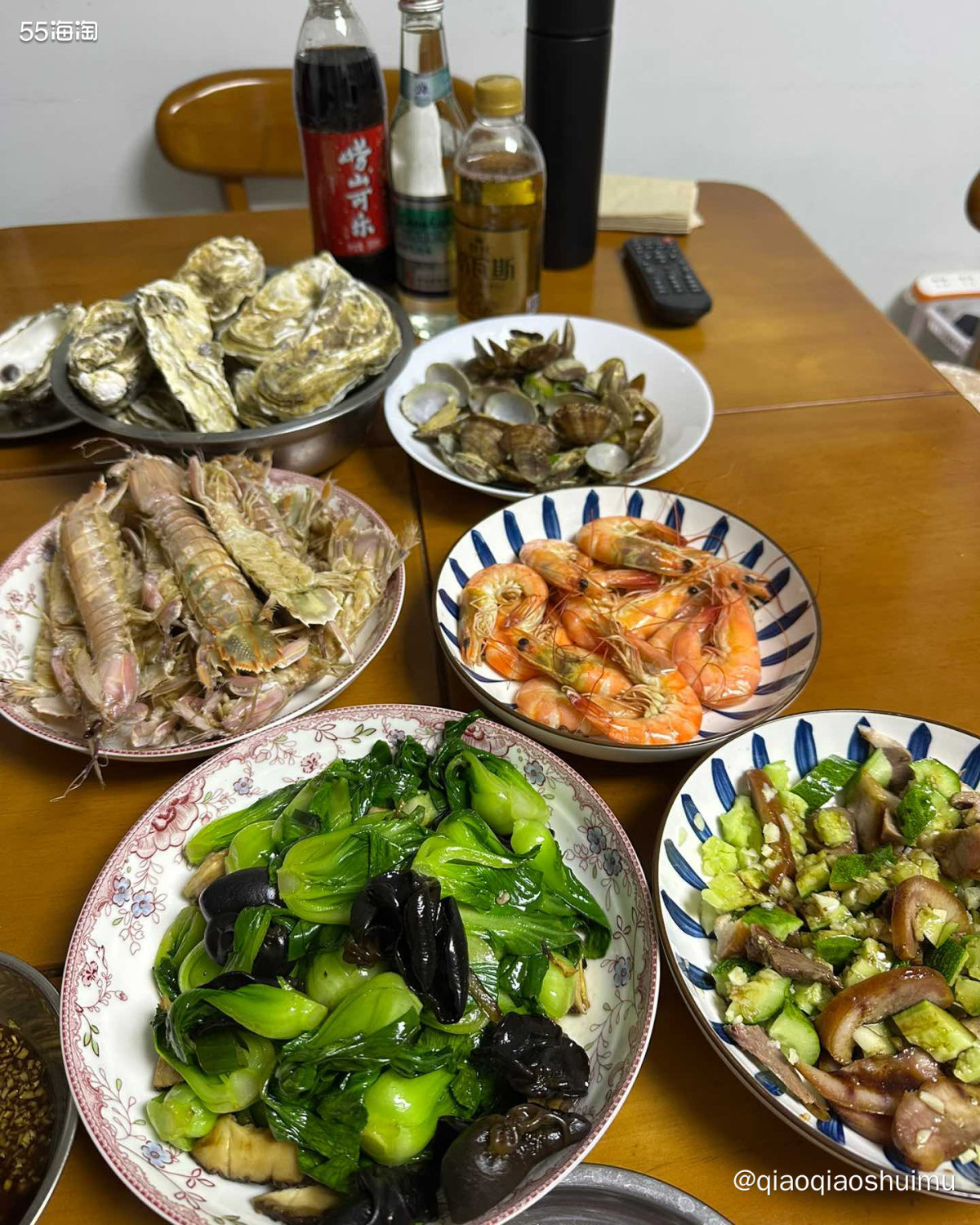 回家这几天，吃了好多好东西，顿顿很丰盛，吃足了海鲜～ 虽说五