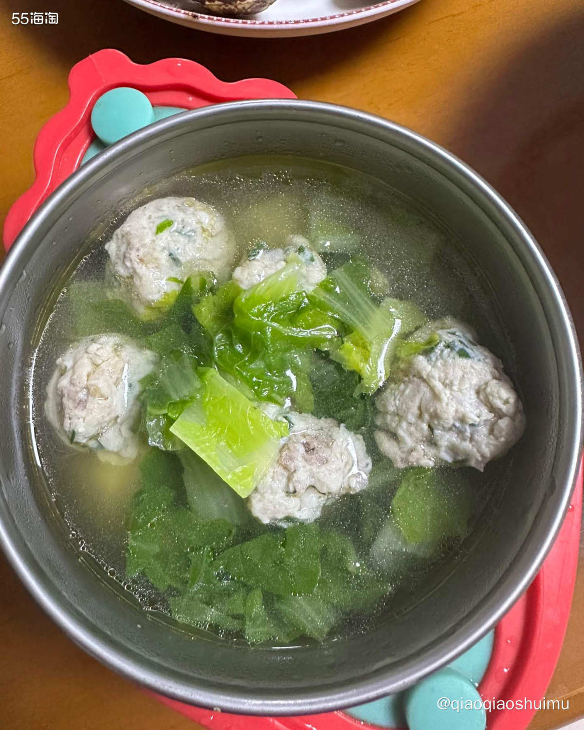 回家这几天，吃了好多好东西，顿顿很丰盛，吃足了海鲜～ 虽说五