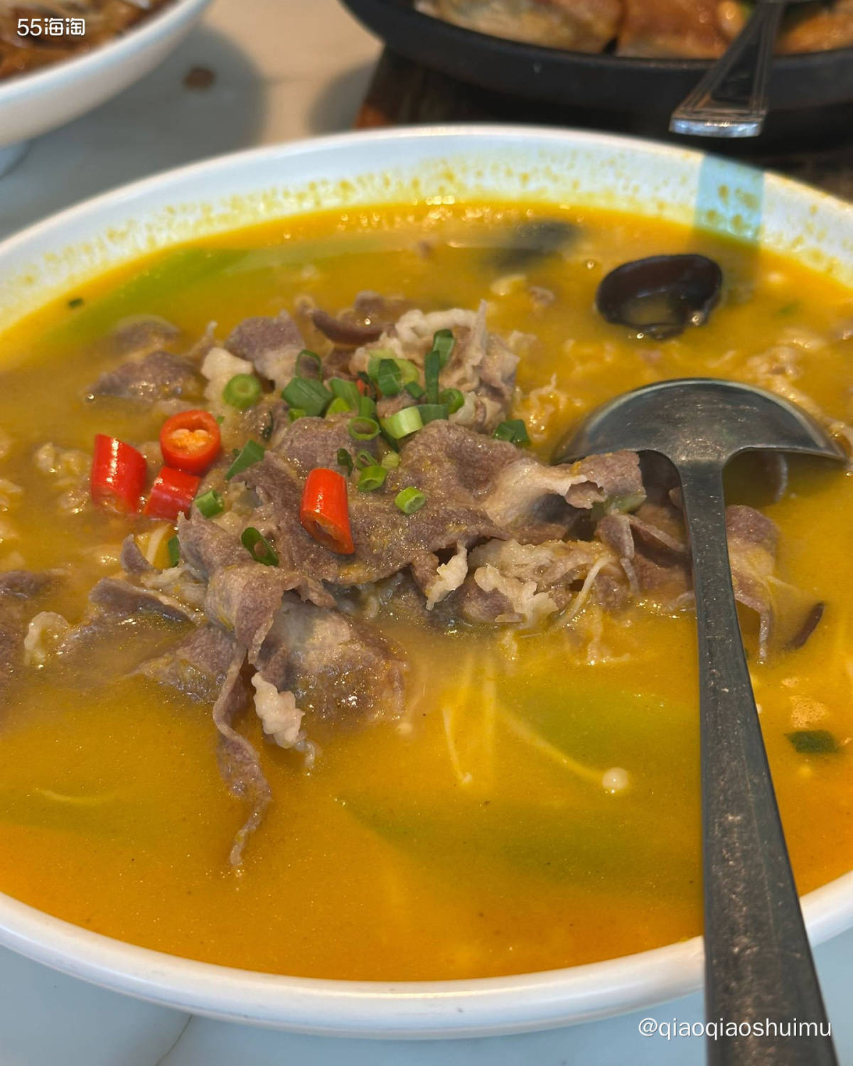 今天是母亲节，祝天下母亲节日快乐哦～ 我们跟公婆一起出来吃饭