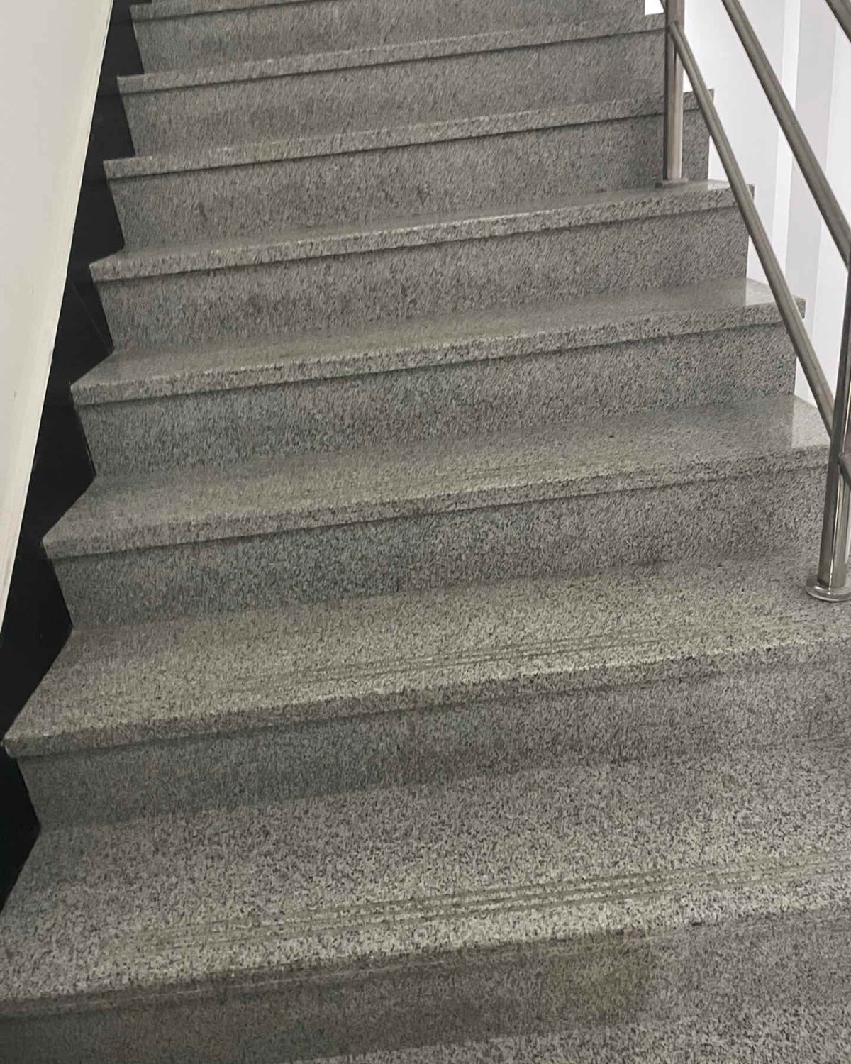 🪜最近在同事的影响下，我开始见缝插针的运动——走楼梯就是一