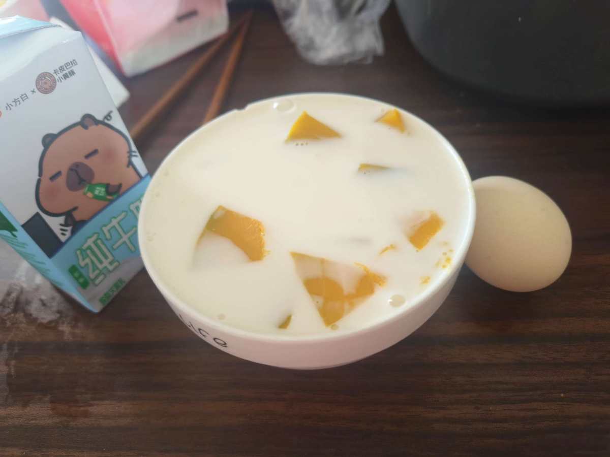 其实，七分靠吃，三分靠运动。 合理安排饮食，细嚼慢咽。我现在