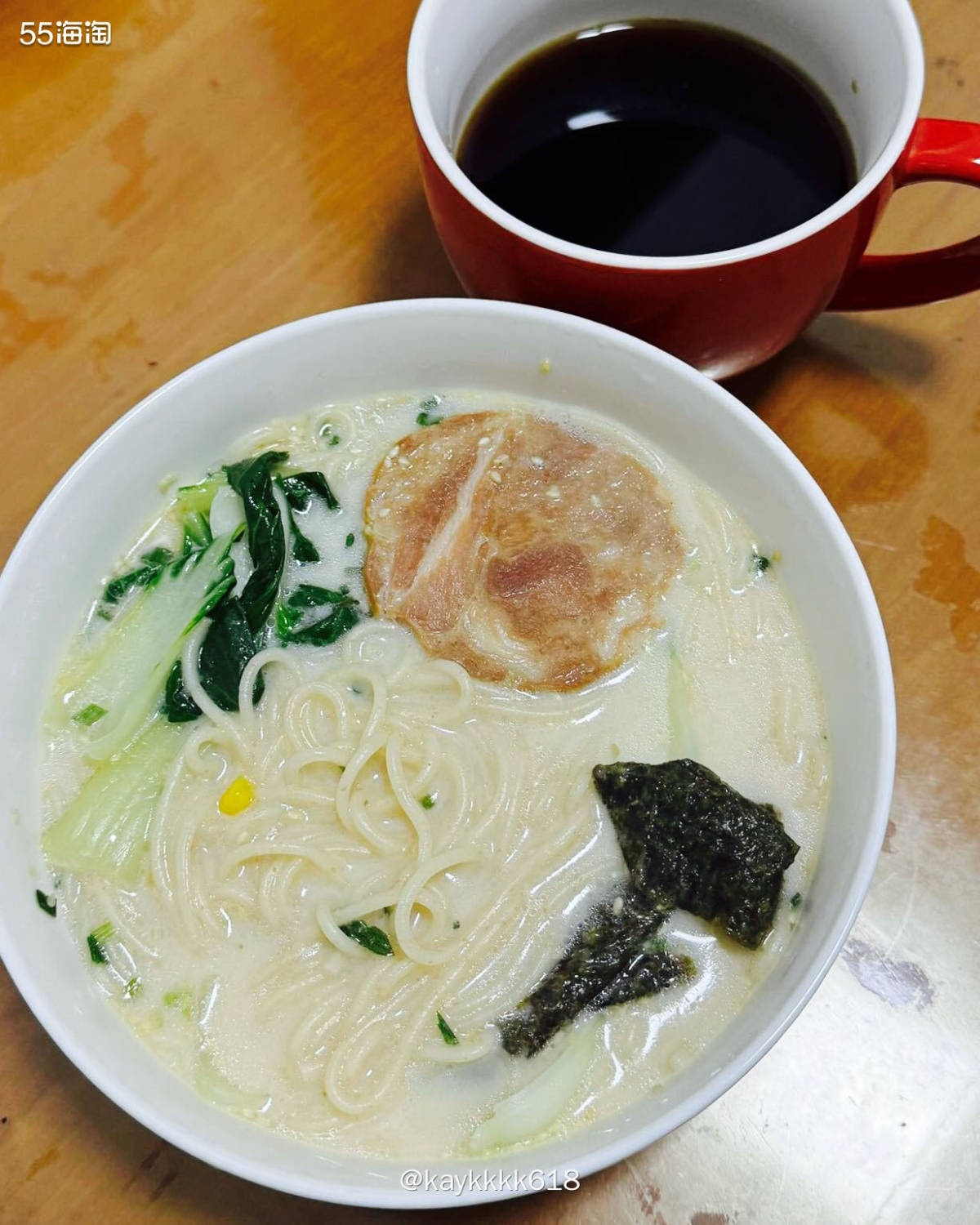 下了一夜雨早起就想整点热乎的，干脆煮个拉面说哈哈哈🤣之前充