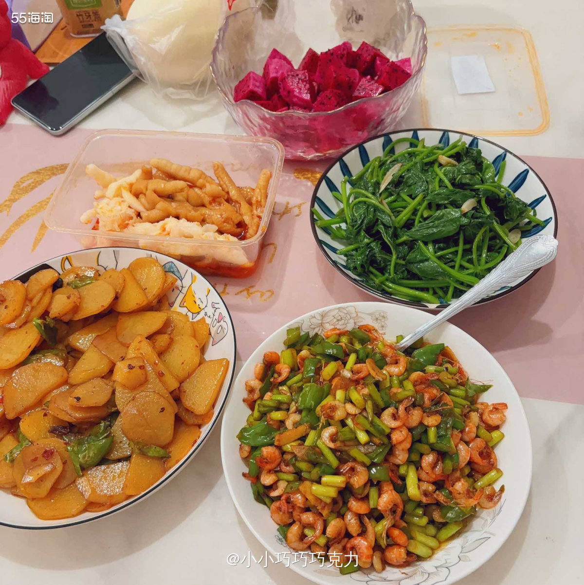 夏天感觉胃口都不好，适合吃点酸酸辣辣的菜，所以买了一个柠檬凤