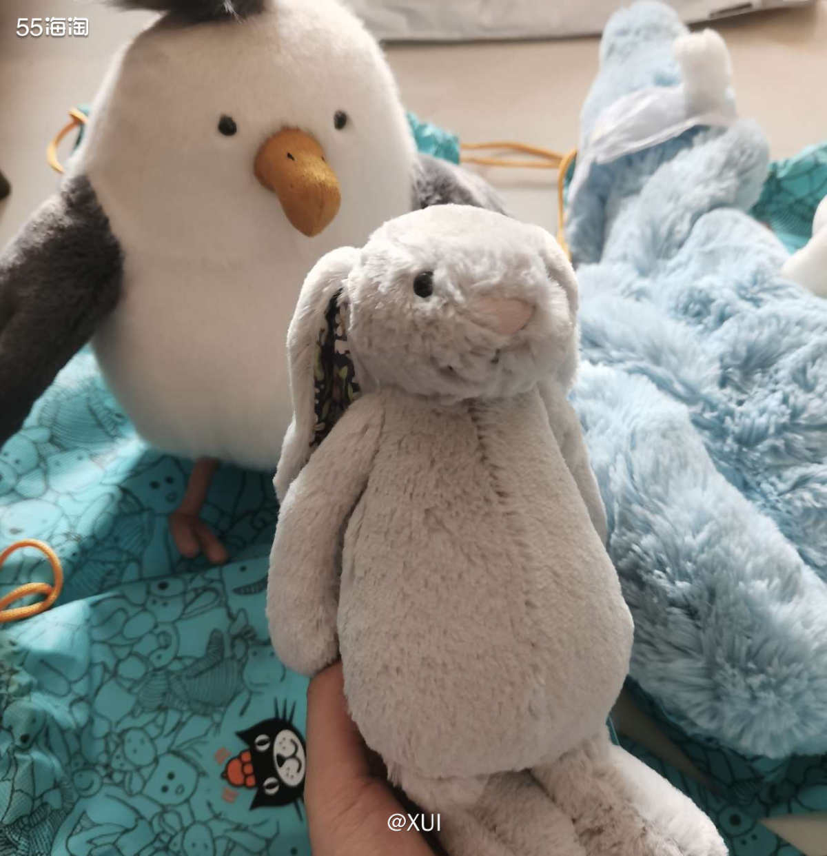 最近的包裹都是jellycat的玩偶，家里也是塞满了😂这次