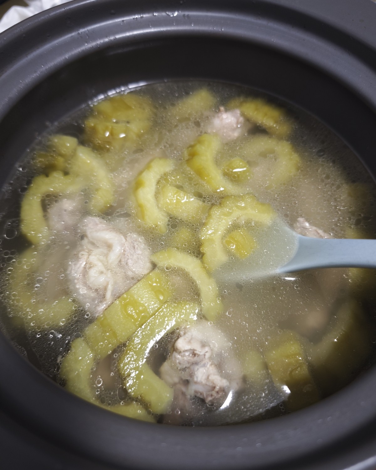 端午的第一顿家常菜！！ 一共做了5个菜，四菜一汤，咸菜炒猪肉