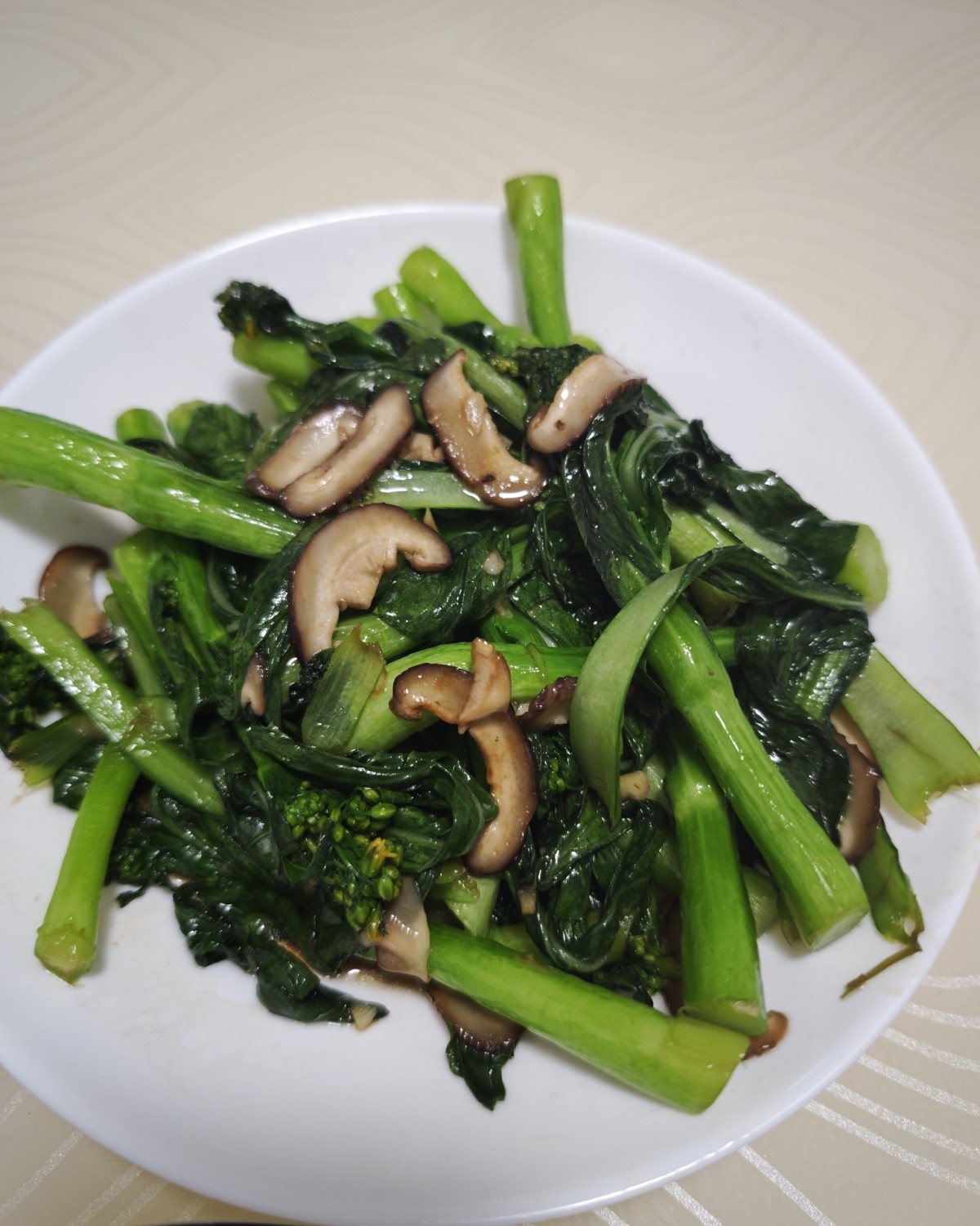 端午的第一顿家常菜！！ 一共做了5个菜，四菜一汤，咸菜炒猪肉