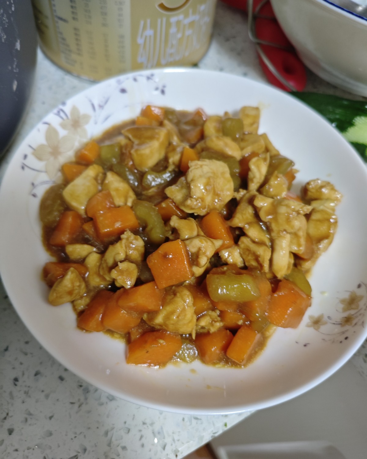 前些天一直在外面吃饭，这周就打算在家做一些简单的饭菜！  �
