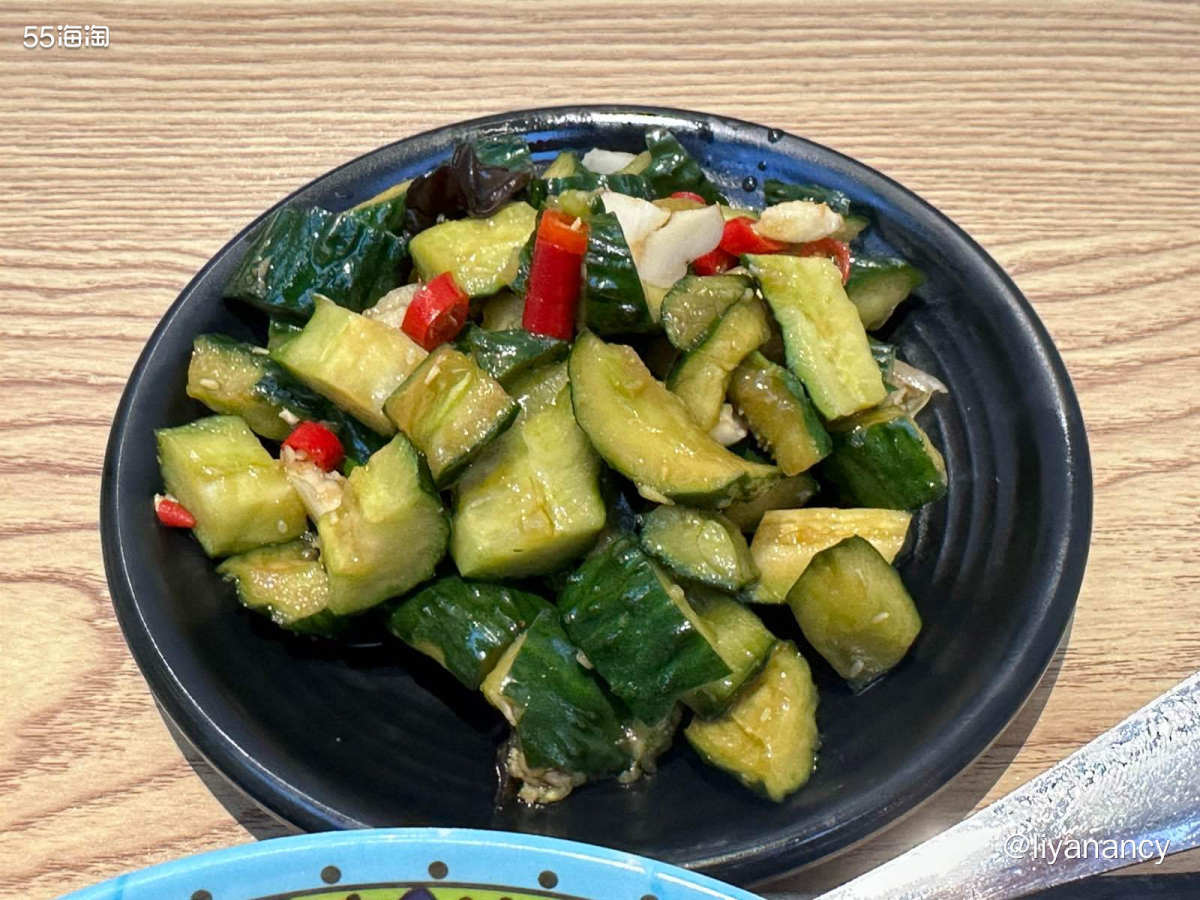 干饭人的爱，很美味的麻辣烫，有很多菜品可以自选，冷柜里很新鲜