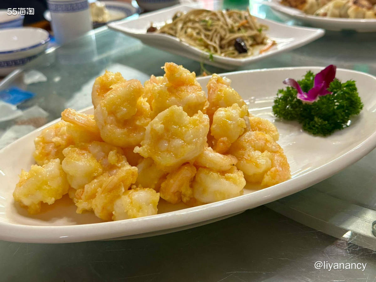 很不错的天津老菜馆，除了炒菜外，还有烧烤可以点，烤串虽然种类