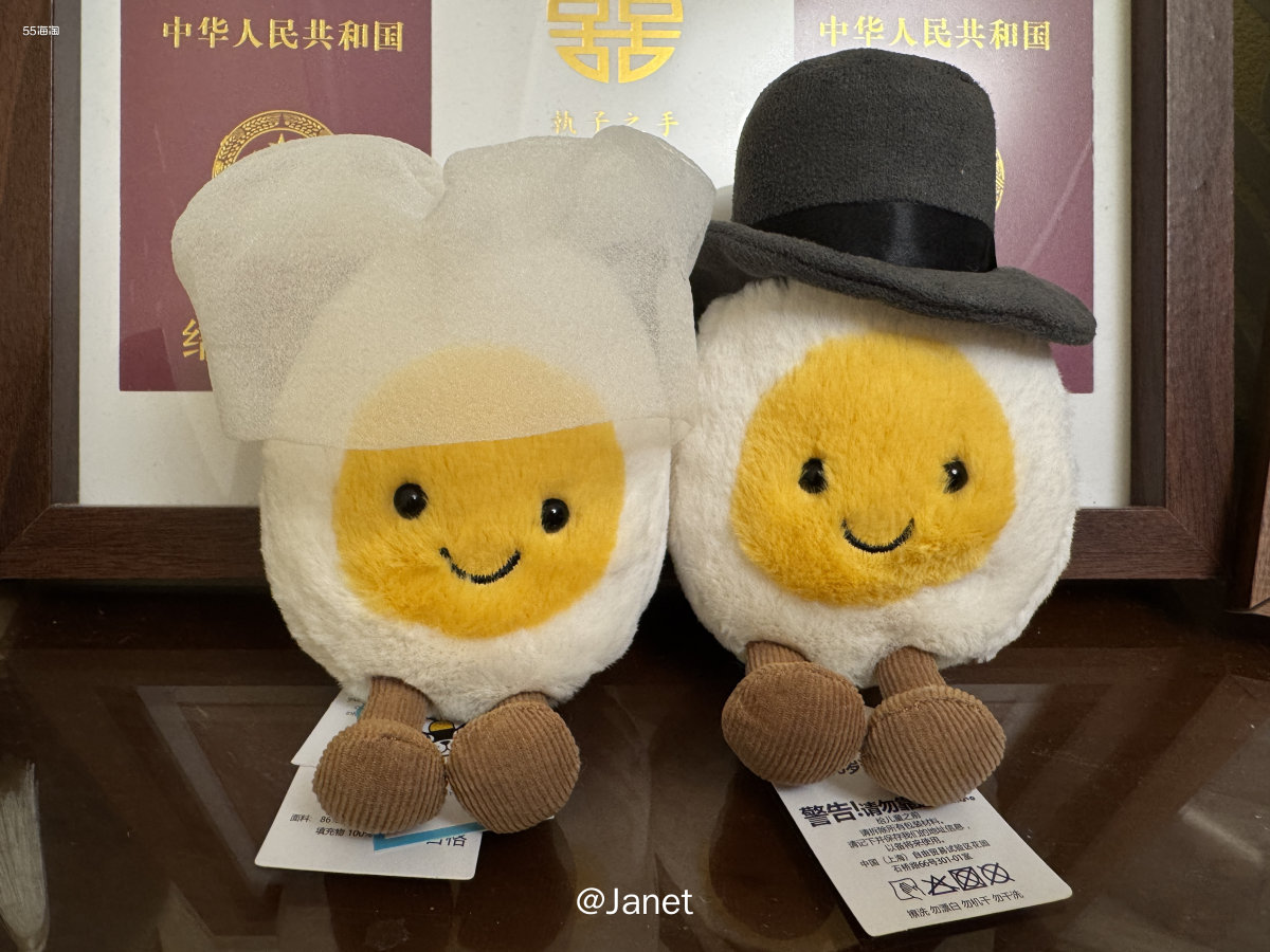 谁懂啊！结婚收到朋友送的Jellycat水煮蛋夫妇萌哭我 J