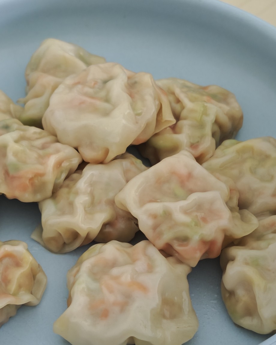 最近在某音刷到好多美食，嘴馋得不行。周末立马跟着教程一比一复