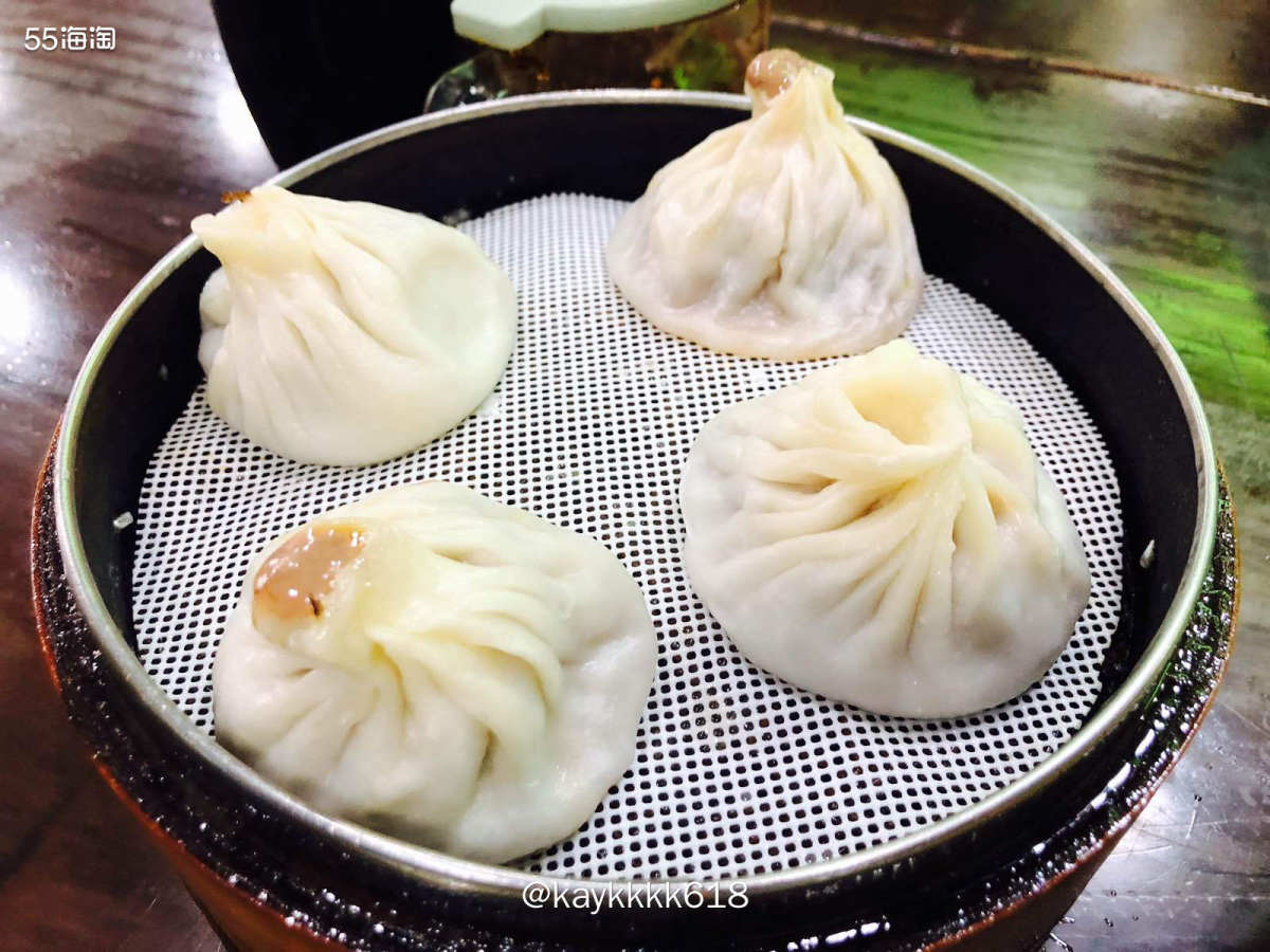 之前休息日带麻麻去了七家湾的牛肉锅贴，这家李记开很久了，老南