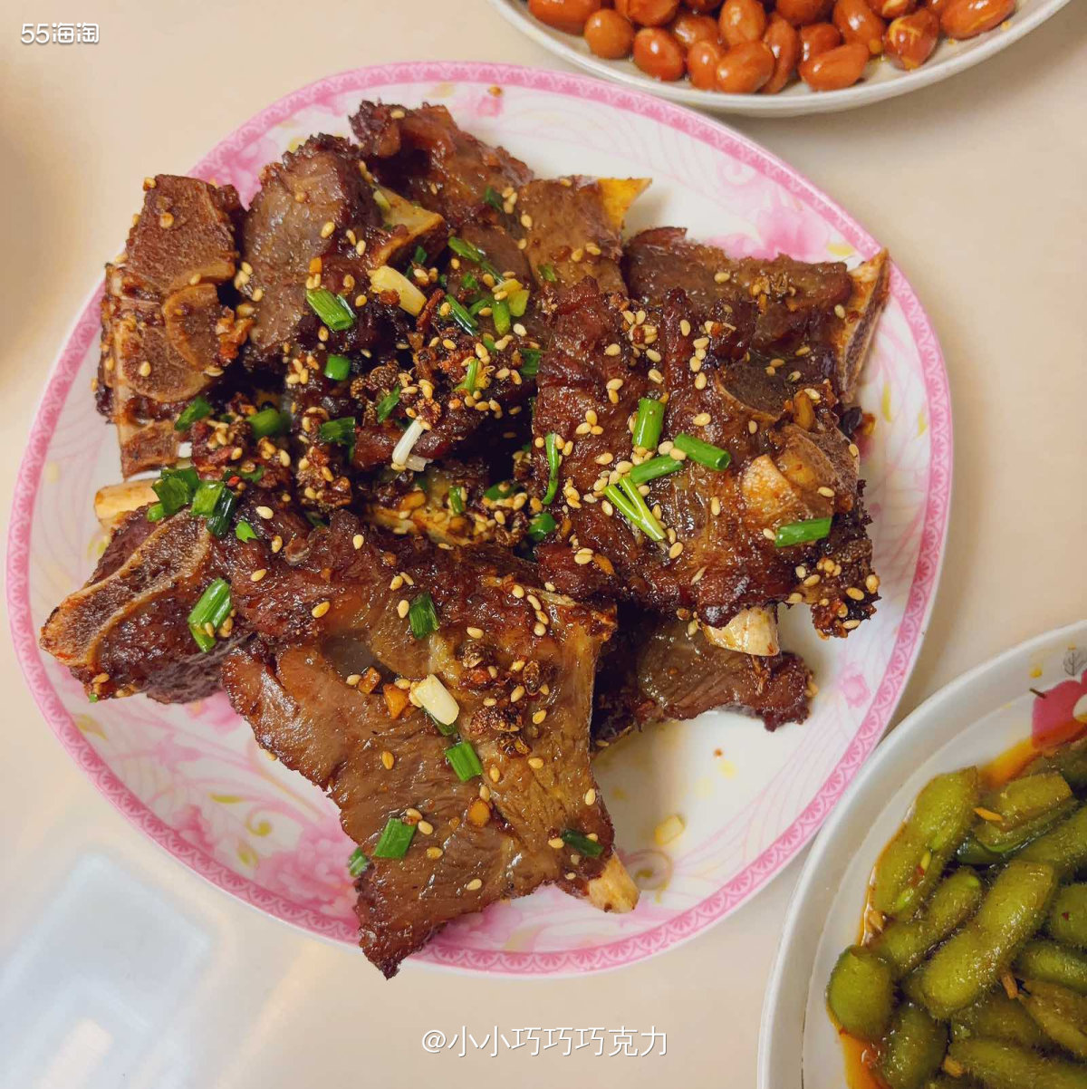 这周末回家妈妈又做了一个新菜-孜然酱牛排，不得不感慨我也太幸