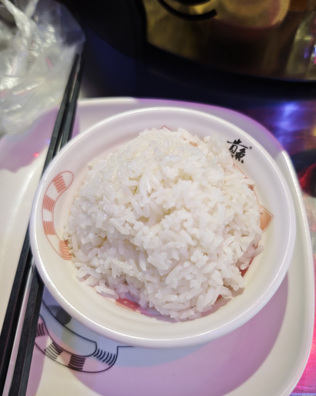 泡椒！烤鱼！店名是:贵鱼·碳火烤鱼·炭烧牛蛙。 这次吃的是传