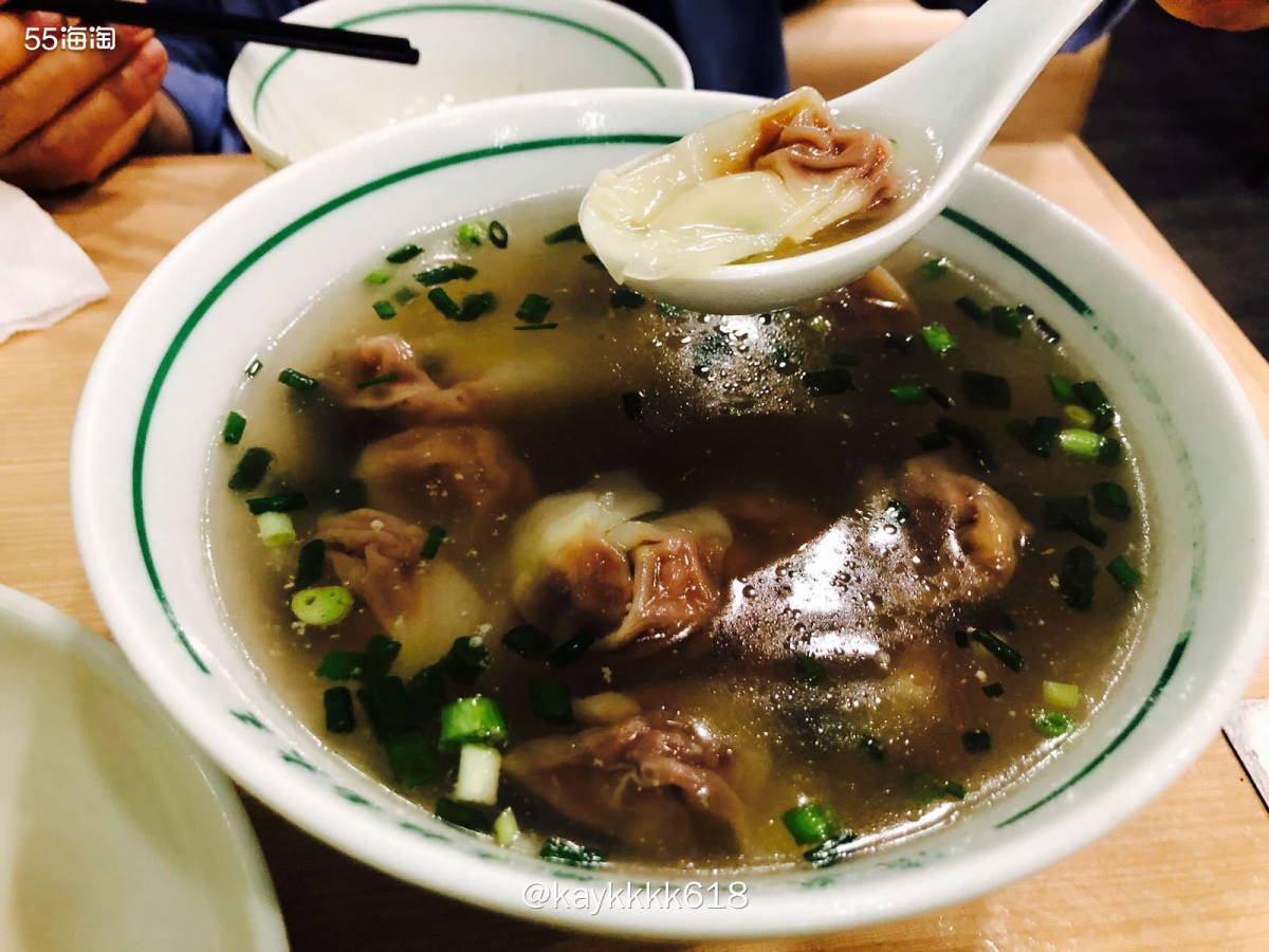 今天休息带麻麻去吃牛肉锅贴，这家在山西路丁家桥的清真·西北桥